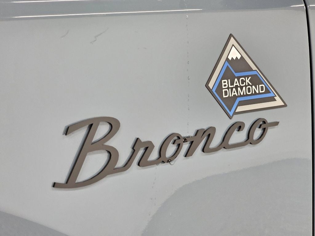 2022 Ford Bronco Black Diamond