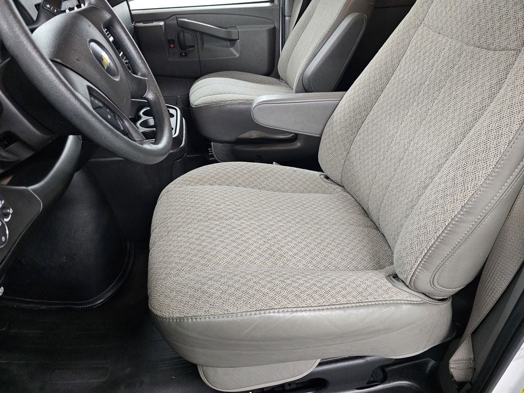 2023 Chevrolet Express 3500 LS Passenger