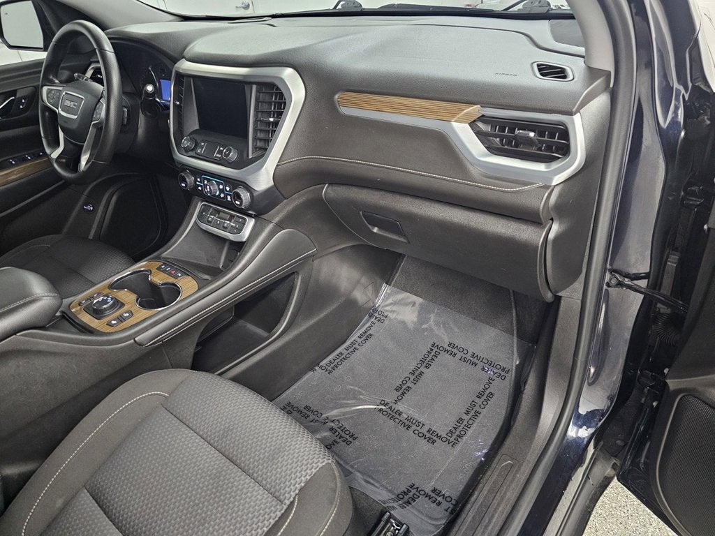 2022 GMC Acadia SLE