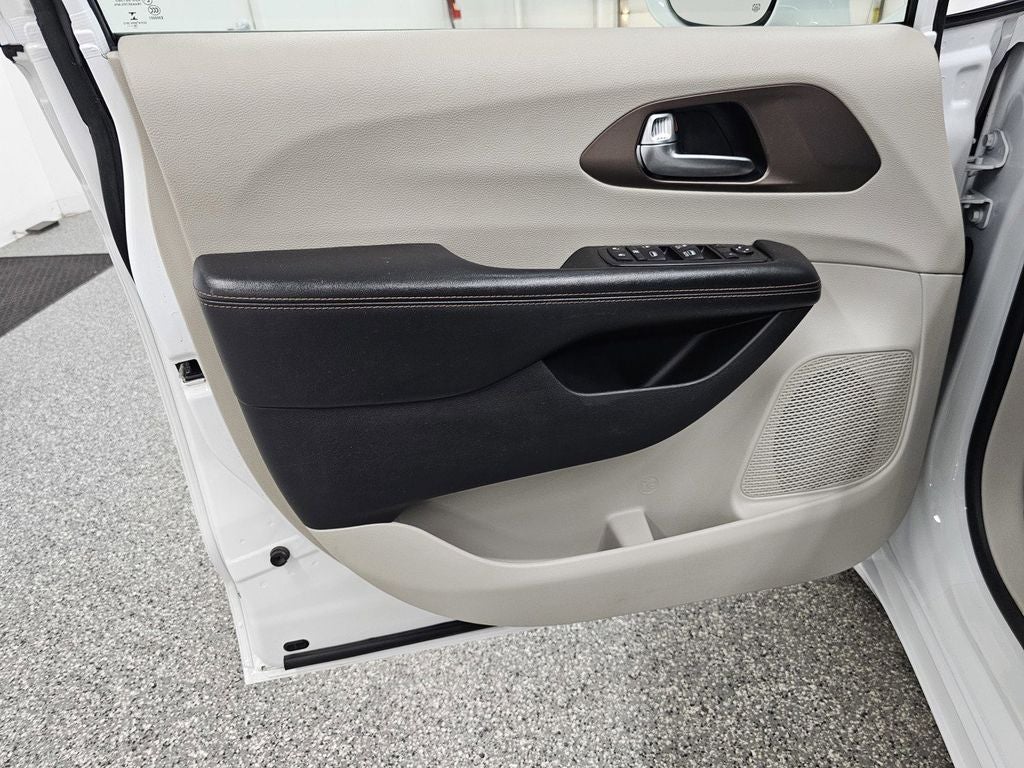 2019 Chrysler Pacifica Touring Plus