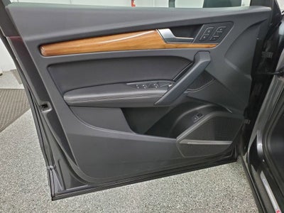 2023 Audi Q5 45 S line Premium quattro