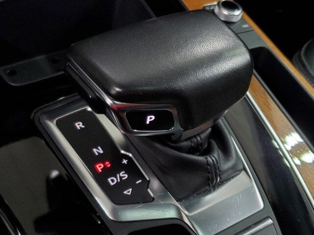 2023 Audi Q5 45 S line Premium quattro