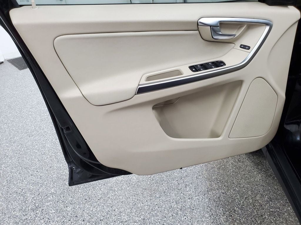 2011 Volvo XC60 3.2 R-Design