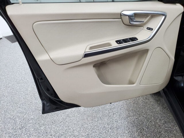 2011 Volvo XC60 3.2 R-Design