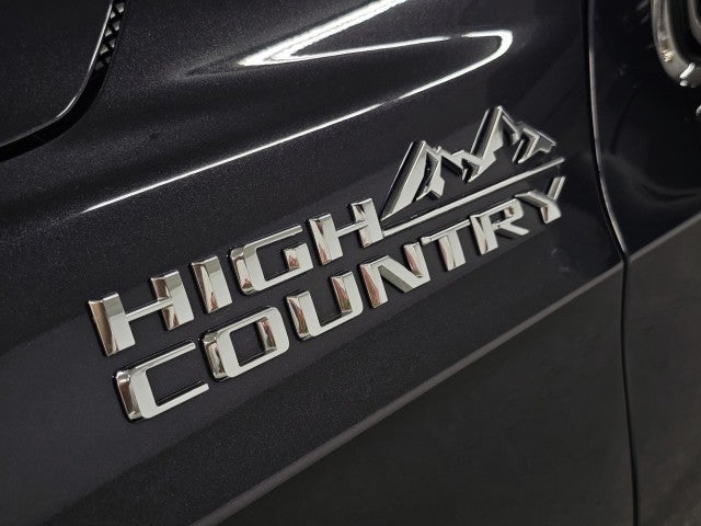 2025 Chevrolet Suburban High Country