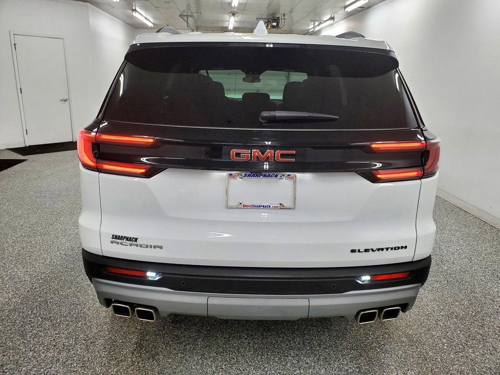 2025 GMC Acadia Elevation