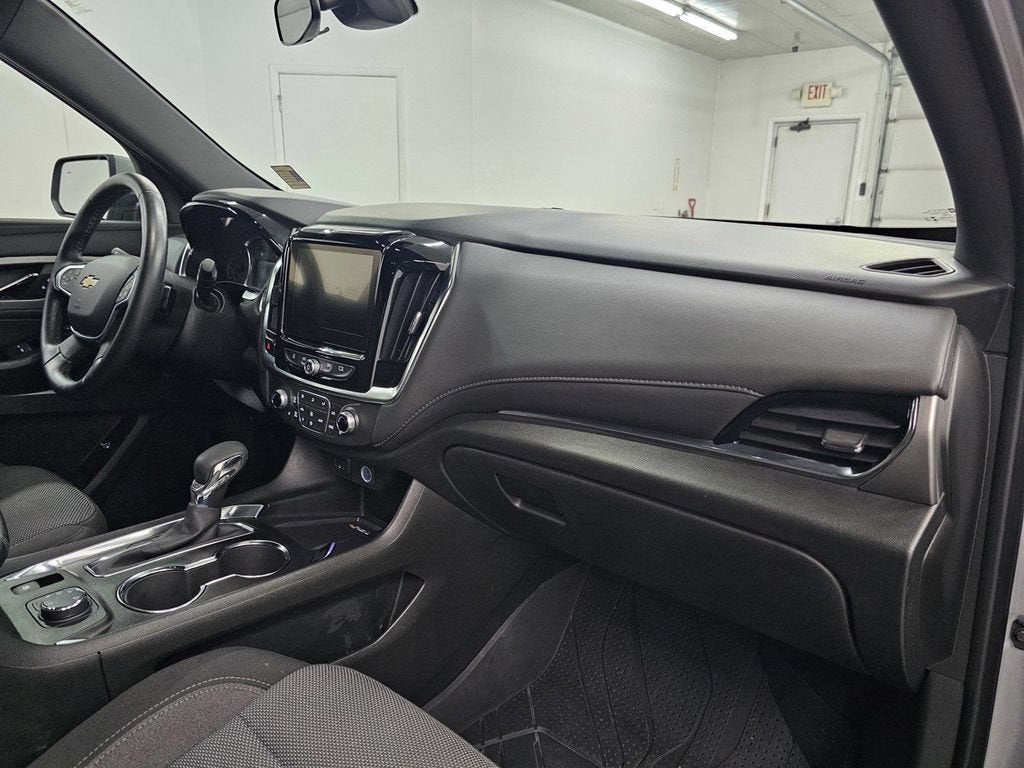 2024 Chevrolet Traverse Limited LT Cloth