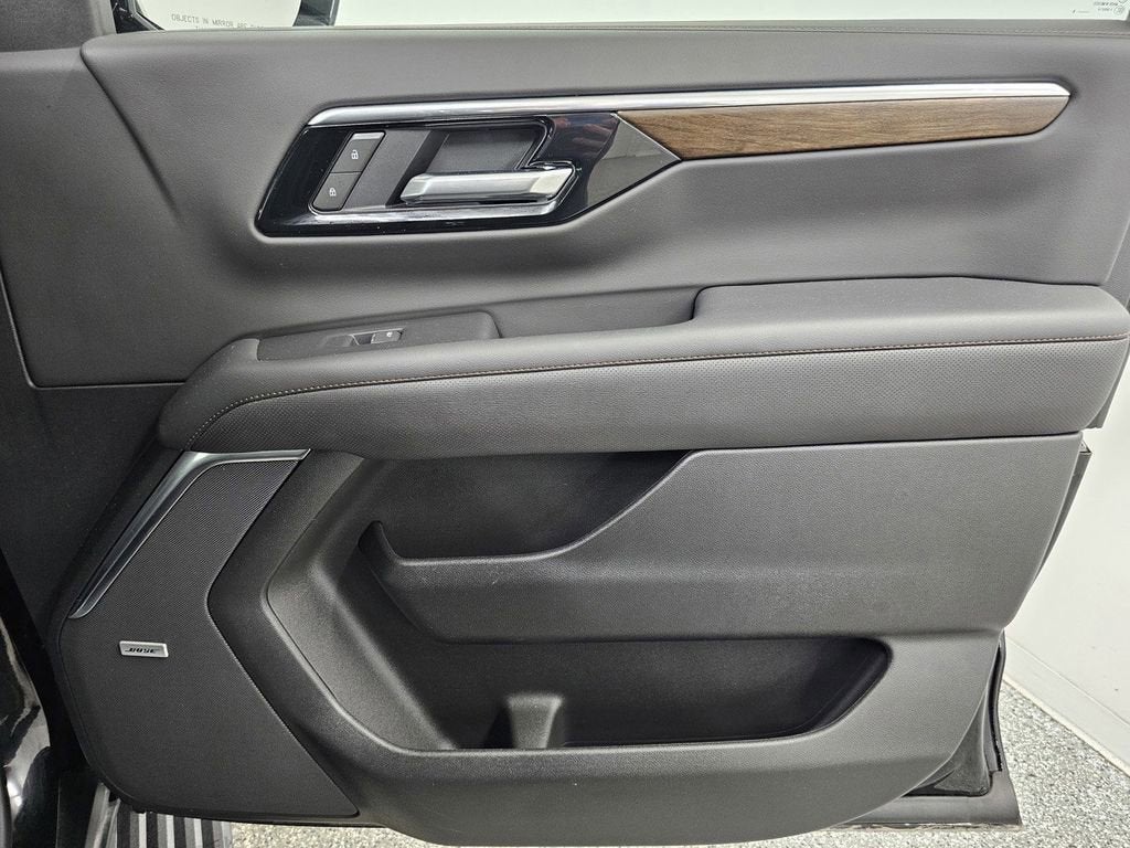 2025 Chevrolet Suburban High Country