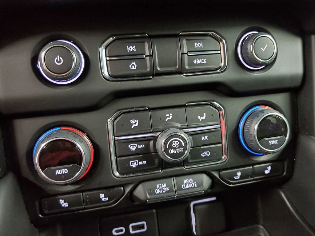 2022 Chevrolet Suburban LT