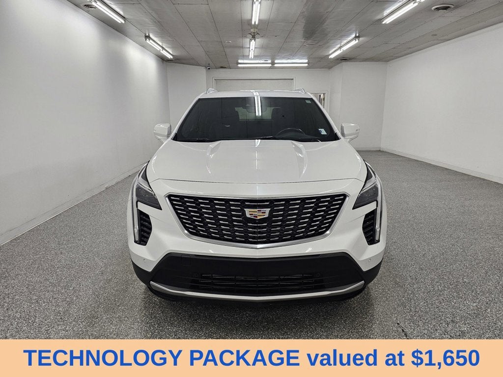 2023 Cadillac XT4 AWD Premium Luxury