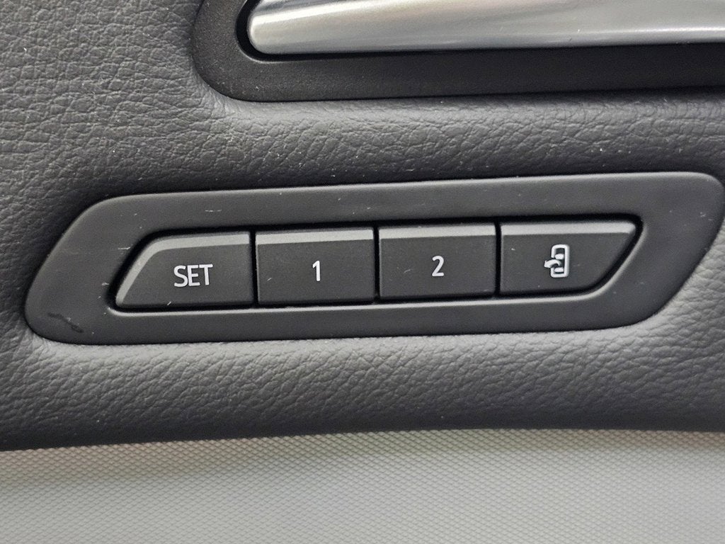2023 Cadillac XT4 AWD Premium Luxury