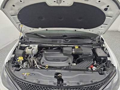 2024 Chrysler Voyager LX