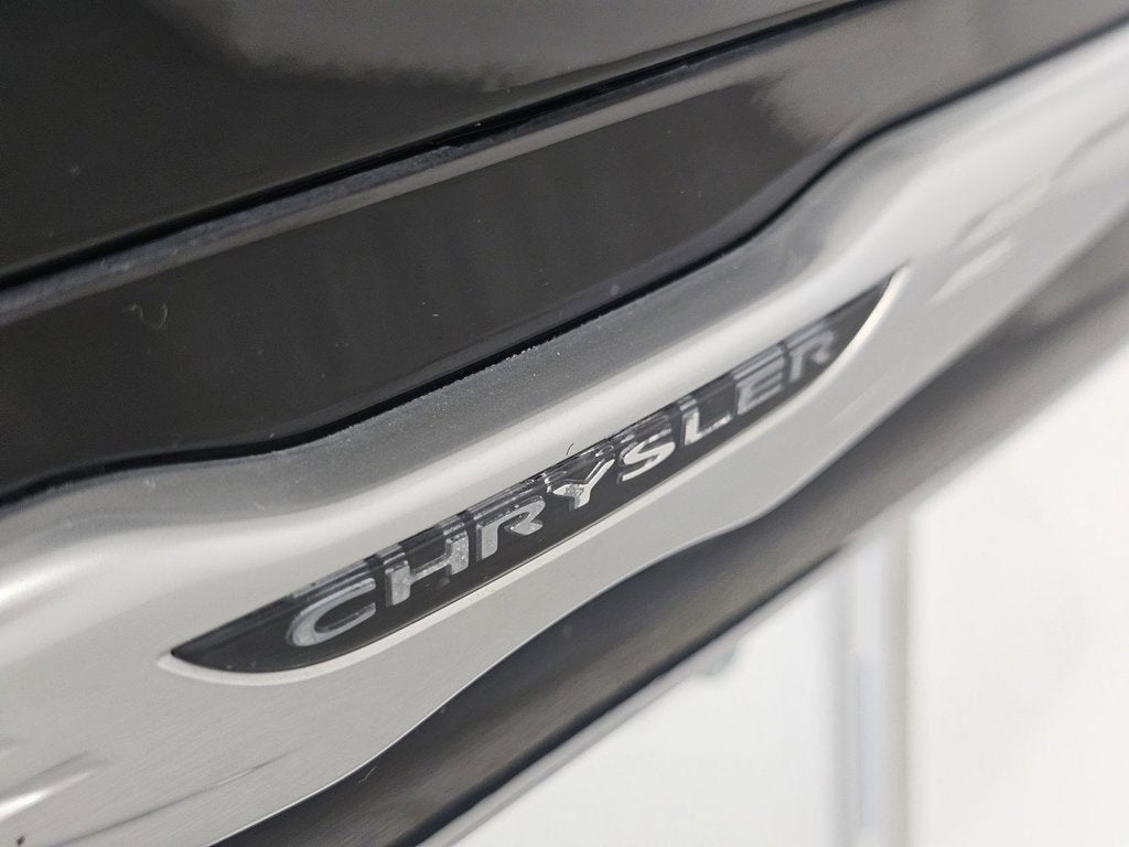 2024 Chrysler Voyager LX