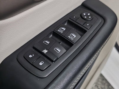2024 Chrysler Voyager LX