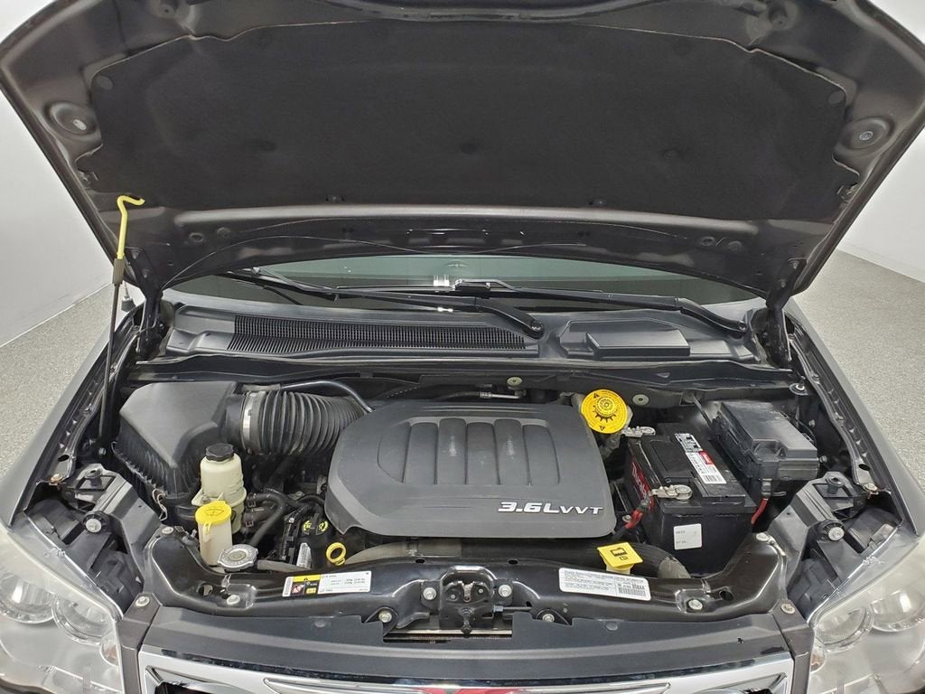 2014 Chrysler Town & Country Touring-L 30th Anniversary