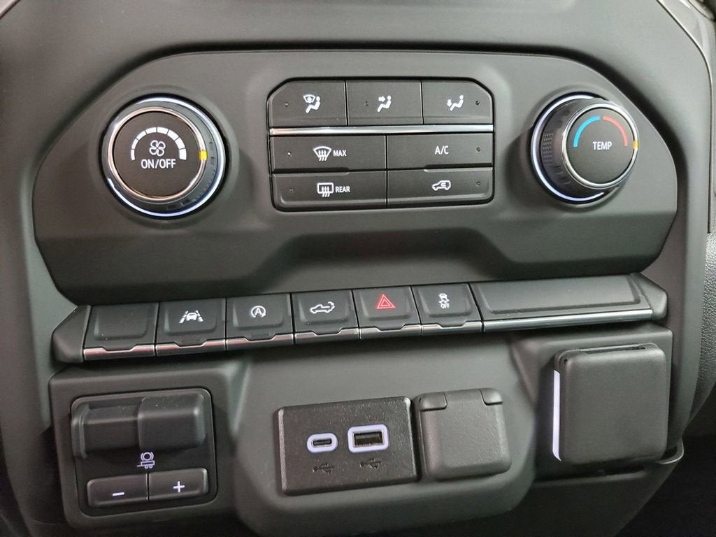 2025 Chevrolet Silverado 1500 Custom