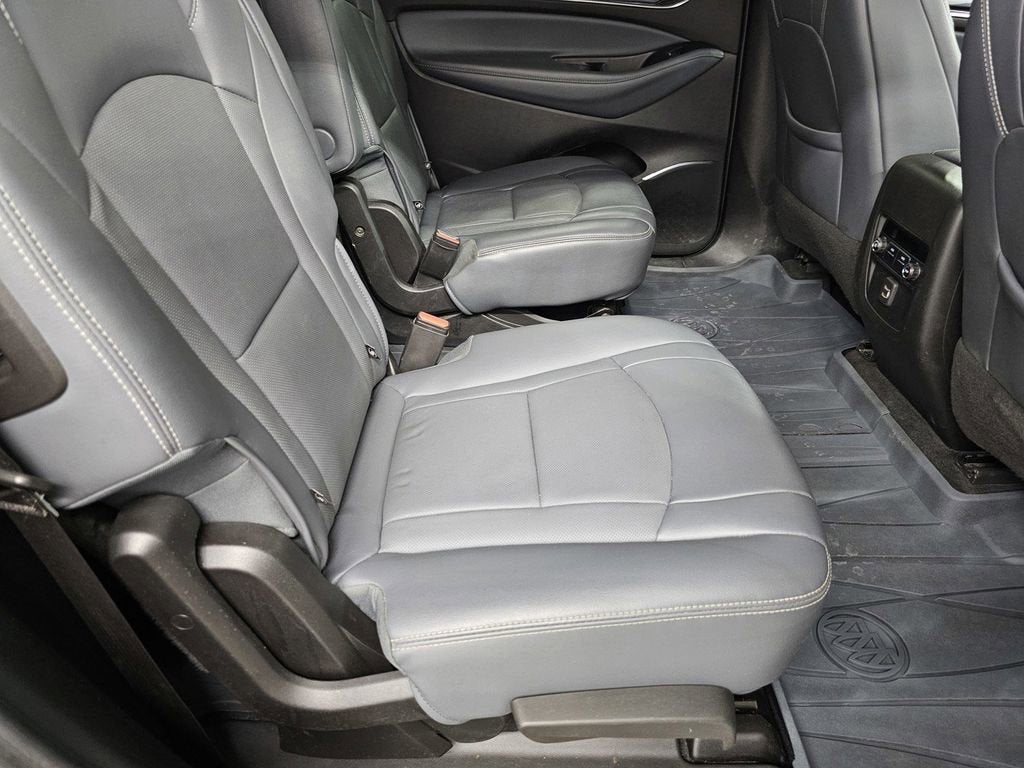 2022 Buick Enclave Essence