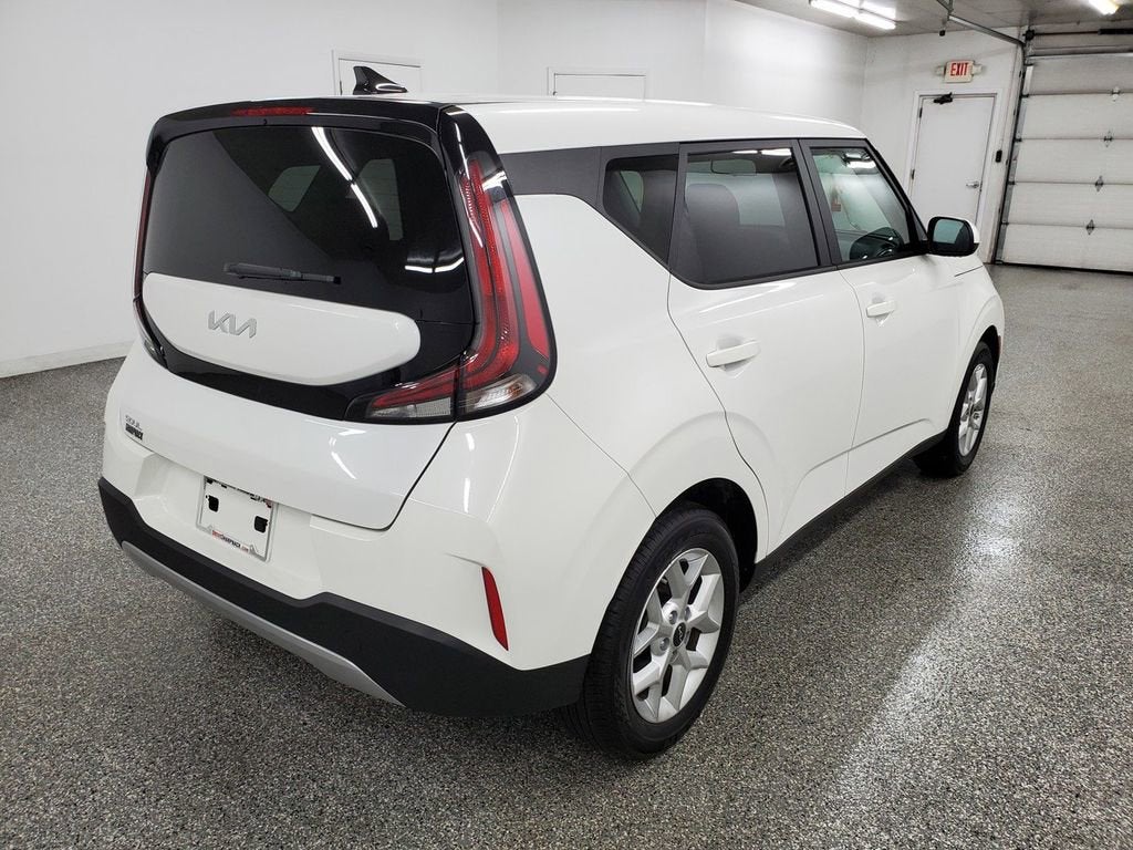 2024 Kia Soul LX