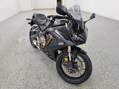 2022 Honda CBR650 RA Base