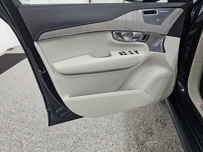 2025 Volvo XC90 Plug-In Hybrid Ultra