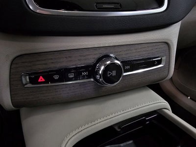 2025 Volvo XC90 Plug-In Hybrid Ultra