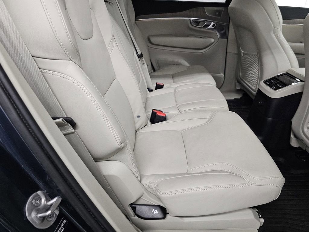 2025 Volvo XC90 Plug-In Hybrid Ultra