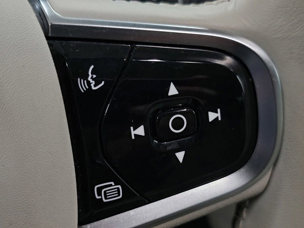 2025 Volvo XC90 Plug-In Hybrid Ultra