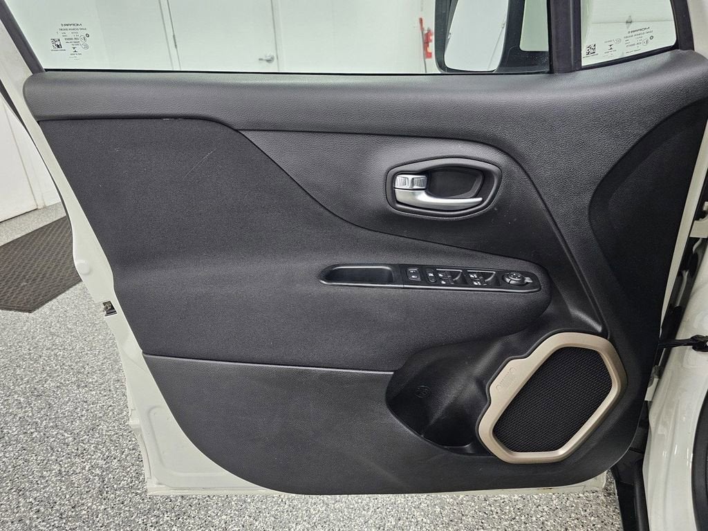 2017 Jeep Renegade Latitude FWD